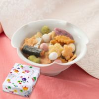 あられ吹き寄せ　花うららけし